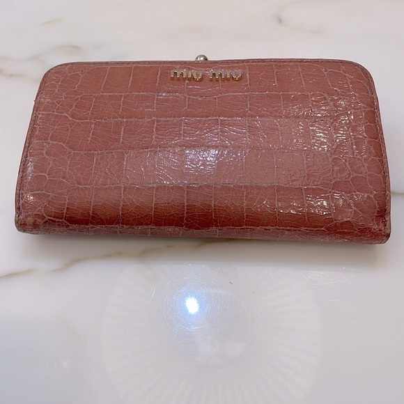 Miu Miu Pink Crocodile-Embossed Women's Wallet - Picture 7 of 13